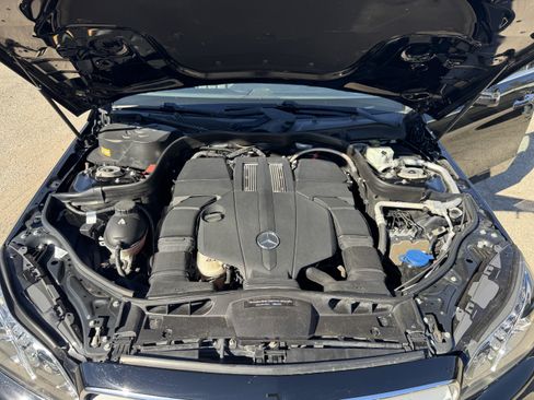 Used 2015 Mercedes-Benz E 400 Sedan image 24