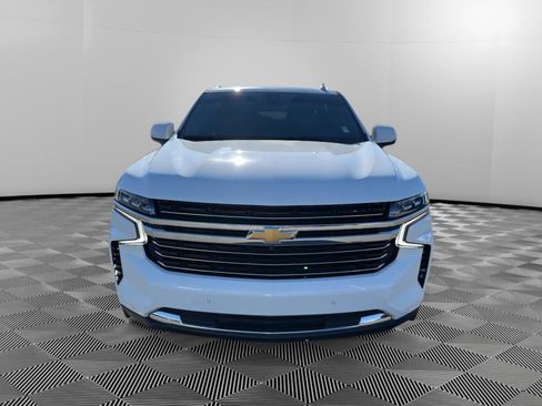 Used 2022 Chevrolet Suburban LT w/ Luxury Package image 2