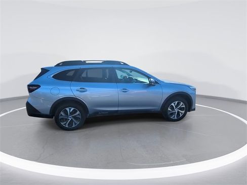 Used 2021 Subaru Outback Limited image 8