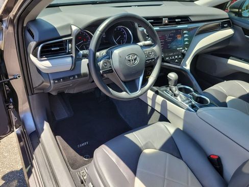 Used 2019 Toyota Camry XLE FWD image 19