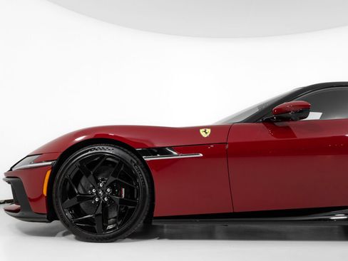 Used 2025 Ferrari 12Cilindri RWD image 16