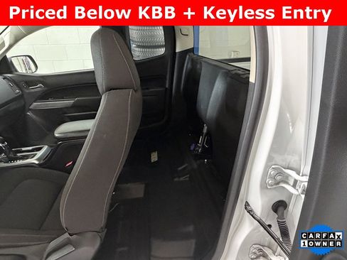 Used 2022 Chevrolet Colorado LT w/ Fleet Safety Package image 19