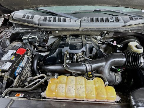 Used 2015 Ford F150 Lariat w/ Equipment Group 501A Mid image 30