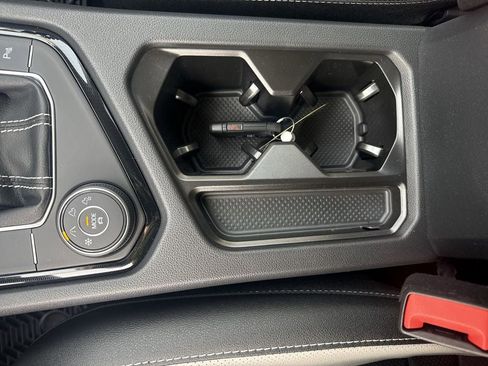 New 2026 Volkswagen Taos SEL AWD/4WD image 36