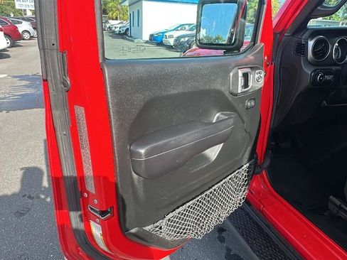 Used 2019 Jeep Wrangler Sport AWD/4WD image 19
