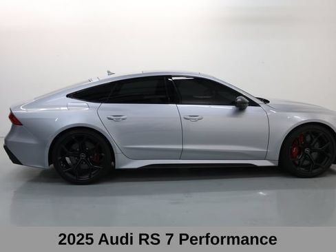 Used 2025 Audi RS 7 Performance AWD/4WD image 4