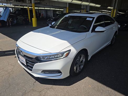 Used 2018 Honda Accord EX image 1