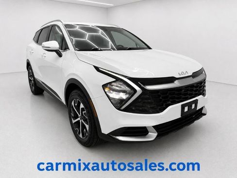 Used 2023 Kia Sportage EX AWD/4WD image 1