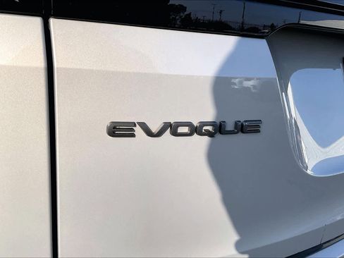 Used 2023 Land Rover Range Rover Evoque R-Dynamic SE image 11
