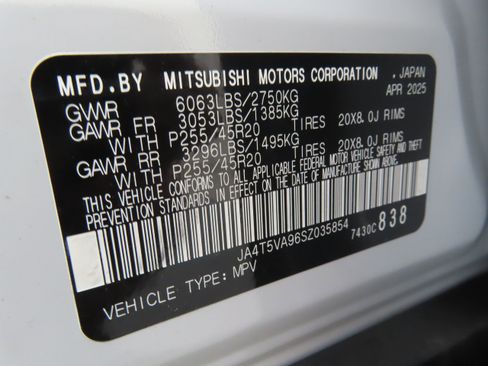 New 2025 Mitsubishi Outlander SE image 27