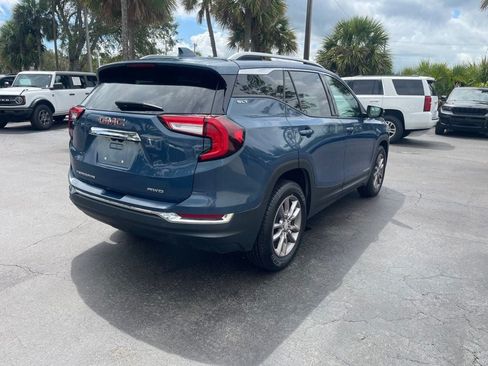 Used 2024 GMC Terrain SLT AWD/4WD image 6
