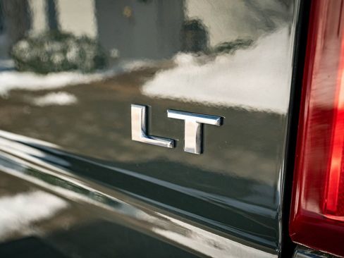 Used 2025 Chevrolet Silverado 1500 LT image 18