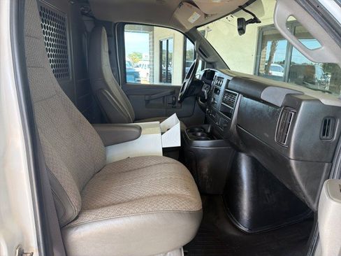 Used 2021 Chevrolet Express 2500 w/ Driver Convenience Package RWD image 20