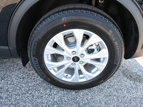 New 2026 Ford Escape Active image 12