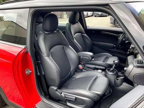 Used 2019 MINI Cooper S FWD image 6