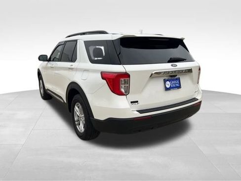 Used 2022 Ford Explorer XLT AWD/4WD image 4