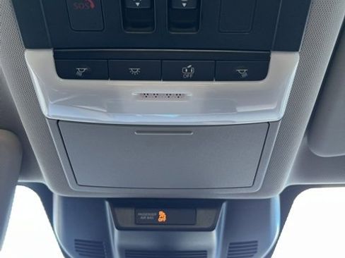 Used 2024 Nissan Rogue Platinum w/ Platinum Premium Package image 40