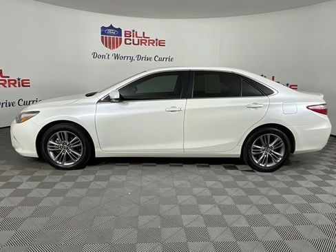 Used 2015 Toyota Camry XSE image 6
