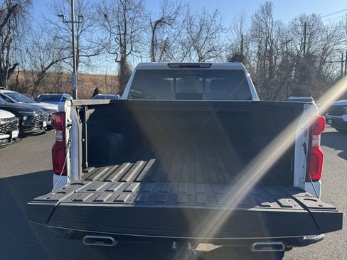 Used 2024 Chevrolet Silverado 1500 LT Trail Boss w/ LT Trail Boss Premium Package image 8