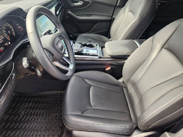 Used 2026 Audi Q7 3.0T Premium Plus AWD/4WD image 12