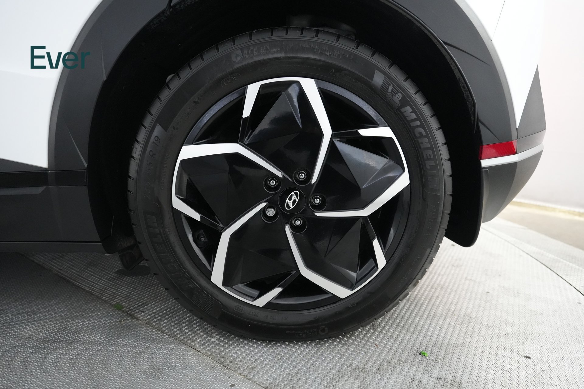 Used 2024 Hyundai Ioniq 5 SEL RWD image 9
