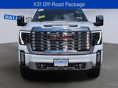New 2026 GMC Sierra 2500 Denali w/ Denali Reserve Package AWD/4WD image 8