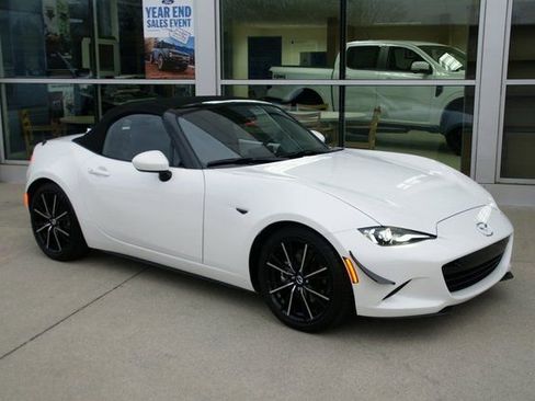 Used 2024 MAZDA MX-5 Miata Grand Touring w/ Weather Package image 8