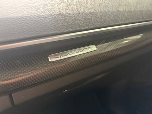 Used 2018 Audi SQ5 Prestige w/ Prestige Package image 19