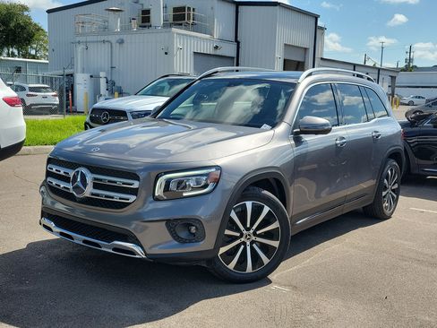 Used 2021 Mercedes-Benz GLB 250 image 1