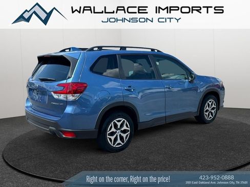 Certified 2023 Subaru Forester Premium AWD/4WD image 5