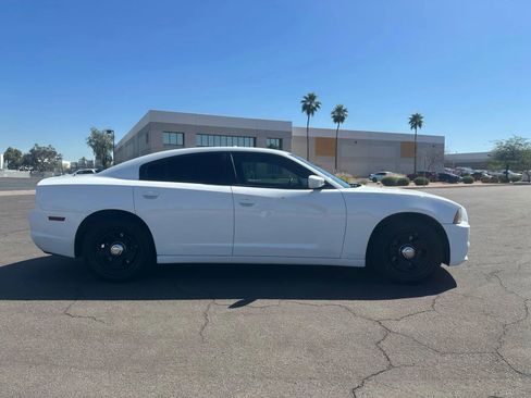 Used 2014 Dodge Charger Police w/ Connectivity Group image 4