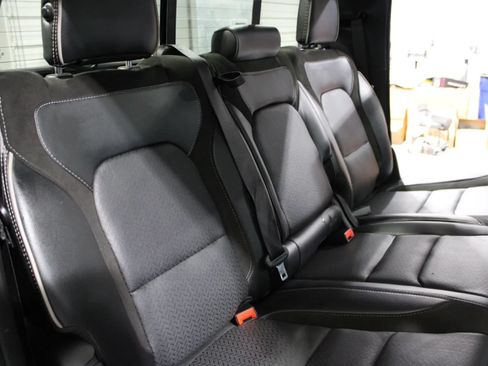 Used 2024 RAM 1500 Laramie AWD/4WD image 30