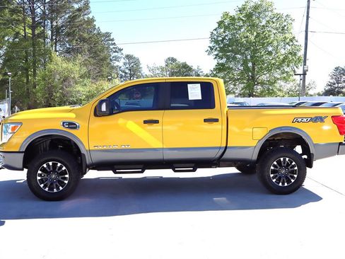 Used 2016 Nissan Titan PRO-4X image 4