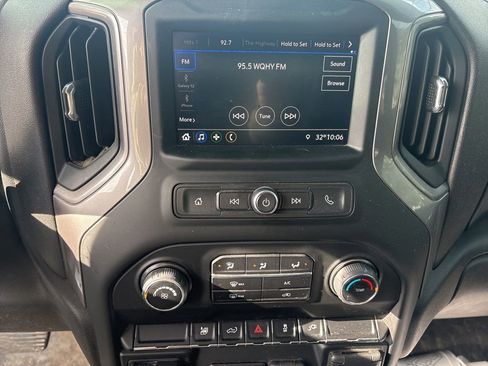 Used 2022 Chevrolet Silverado 2500 Custom w/ Custom Value Package image 14