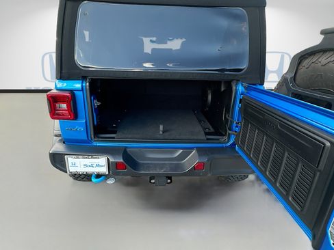 Used 2022 Jeep Wrangler Unlimited Rubicon 4xe image 27