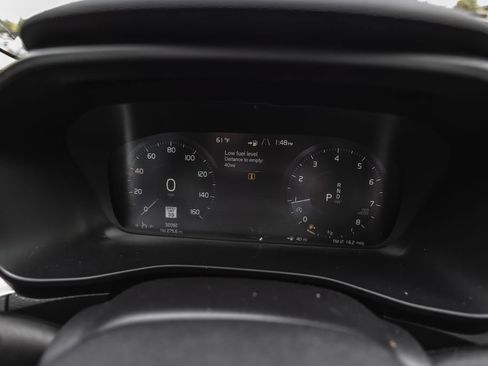 Used 2019 Volvo XC40 T5 Momentum AWD/4WD image 12