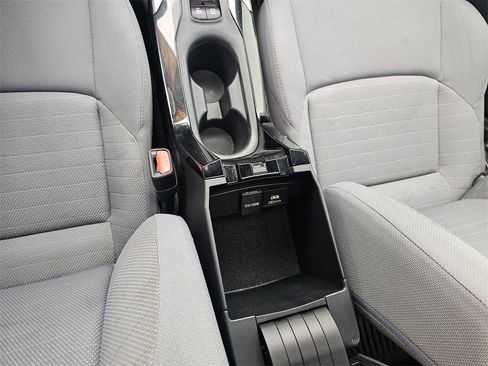 Used 2020 Toyota Corolla SE image 30