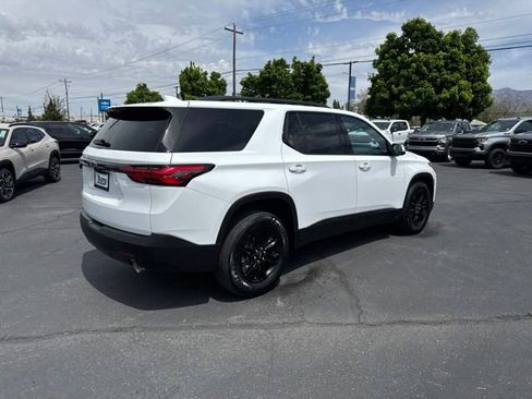 Used 2023 Chevrolet Traverse LT w/ Midnight/Sport Edition AWD/4WD image 7