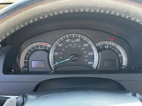 Used 2012 Toyota Camry SE image 9