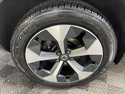 Used 2023 Volvo XC40 B5 Plus w/ Driver Assist Package AWD/4WD image 14