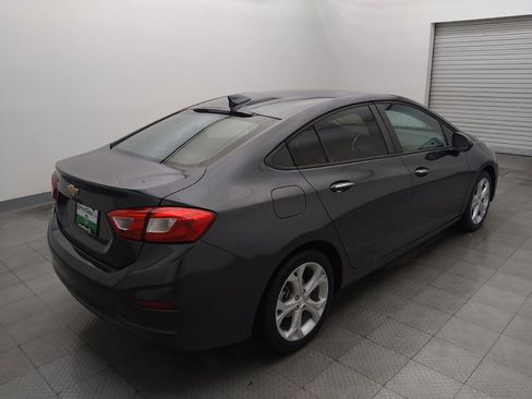 Used 2017 Chevrolet Cruze Premier FWD image 9