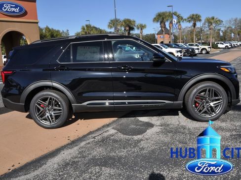 New 2026 Ford Explorer ST w/ Sun And Sound Package image 6