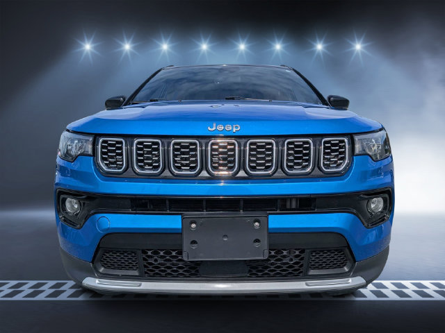 Used 2024 Jeep Compass Limited AWD/4WD image 8