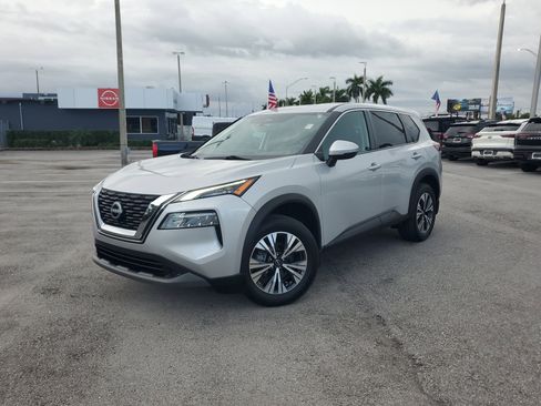 Certified 2022 Nissan Rogue SV image 32