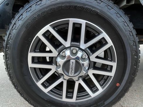 Used 2017 Ford F350 Lariat w/ Lariat Ultimate Package image 14