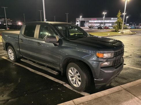 Used 2020 Chevrolet Silverado 1500 Custom w/ Custom Value Package image 14