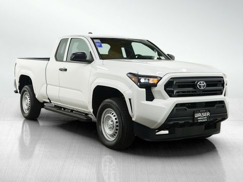 Certified 2025 Toyota Tacoma SR image 9