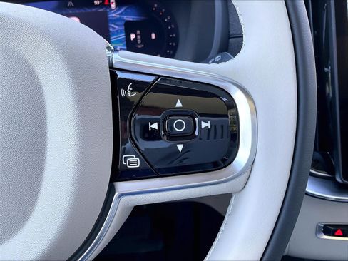 New 2027 Volvo XC90 B6 Ultra AWD/4WD image 18