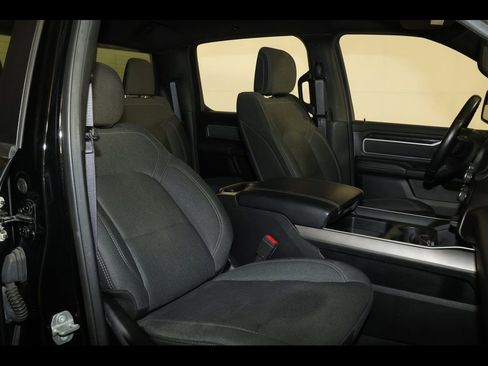 Used 2020 RAM 1500 Big Horn AWD/4WD image 30