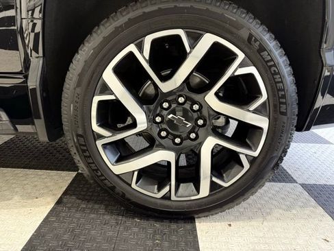Used 2024 Chevrolet Silverado EV RST image 13